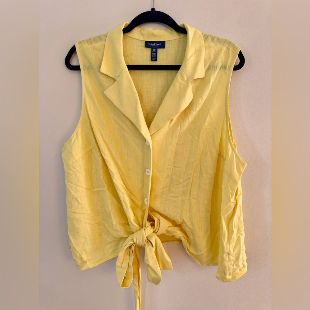 ModCloth Sleeveless Linen Blend button down with bow tie at bottom 2XL